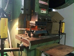 中山鈑金加工廠(chǎng)家有哪些沖床防護(hù)設(shè)施？