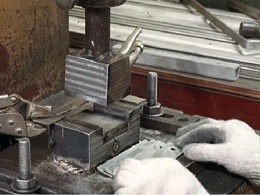 佛山?jīng)_壓件包含汽車覆蓋件嗎？