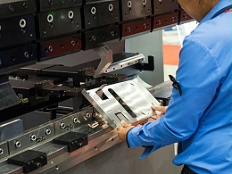 精密五金沖壓模具廠去哪里找好？-沖壓五金