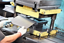 生產(chǎn)精密五金沖壓模具加工件，跳料怎么辦？-深圳誠瑞豐公司