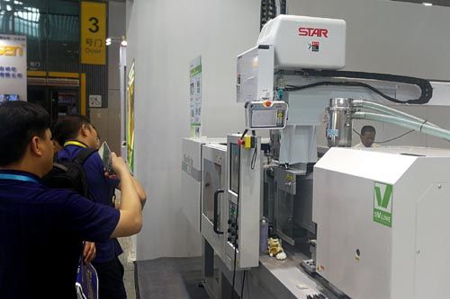 中國(guó)的汽車五金沖壓模具加工行業(yè)在上海大放異彩