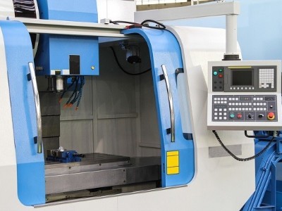 臺(tái)灣五金沖壓件加工廠，高速?zèng)_床和普通沖床