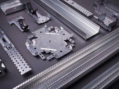 五金沖壓模具加工件，覆蓋件模具制造要領-深圳誠瑞豐五金沖壓廠