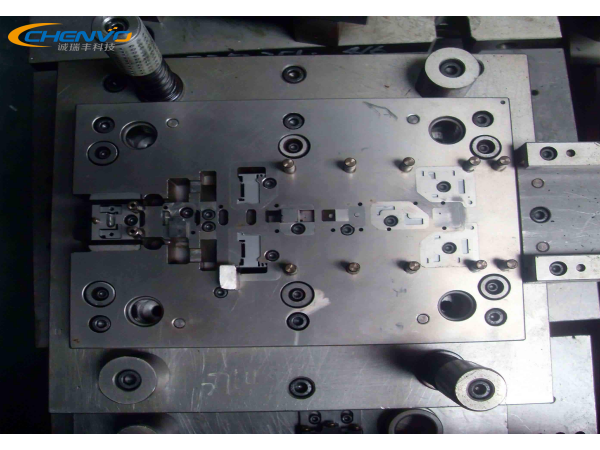 五金模具沖裁間隙對沖壓件質量的影響