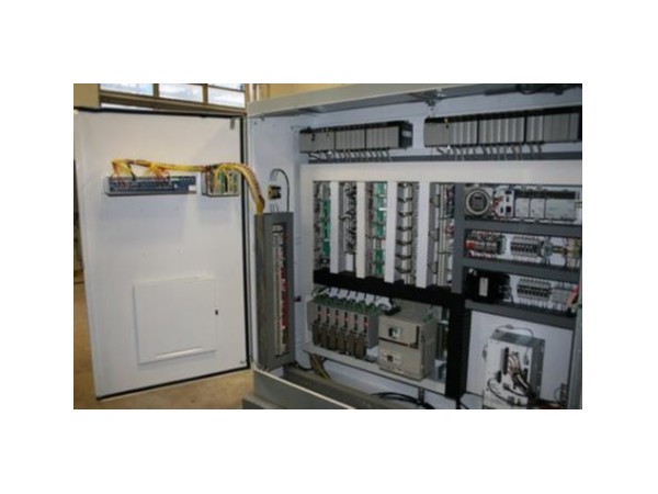 長(zhǎng)安鈑金加工廠的機(jī)柜沖孔加工