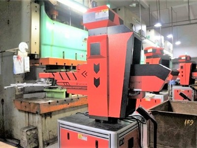 惠州五金沖壓廠，五金加工切削液的選擇標(biāo)準(zhǔn)