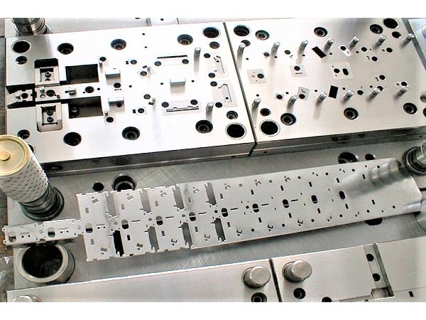 五金沖壓模具報(bào)廢管有哪幾條規(guī)定？